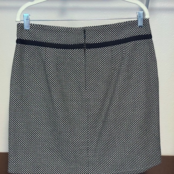 LOFT Black and White Tweed Mini Skirt - Picture 5 of 12